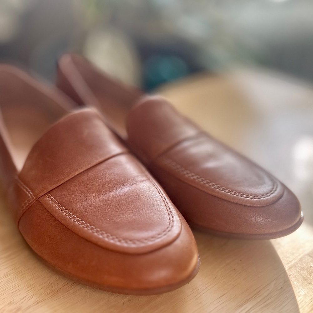 Dansko Lorrie Camel Leather Loafers Size 37, perfect condition!